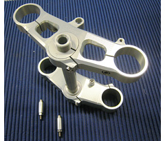 YZF-R1(04-06) トリプルクランプ